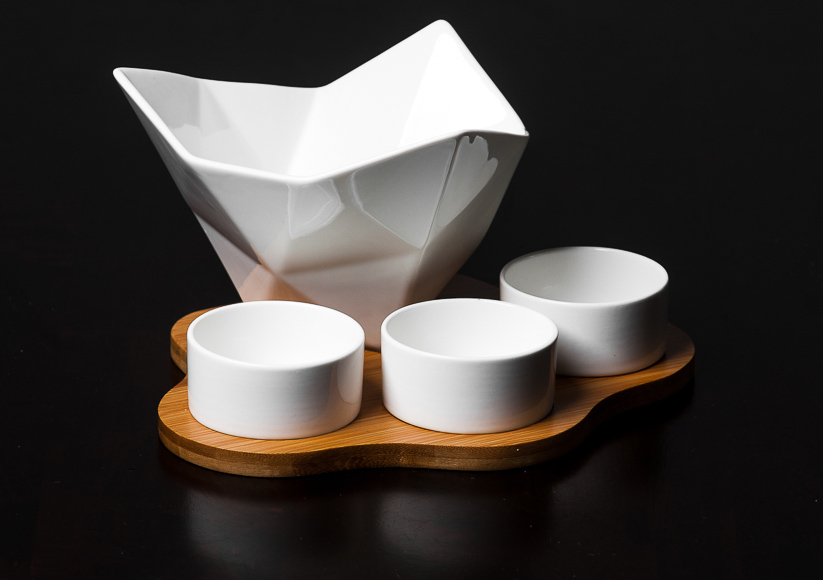 5 Pcs Porcelain Bowls or BBQ Sauce Bowls Condiment Set w/ Bamboo Rack