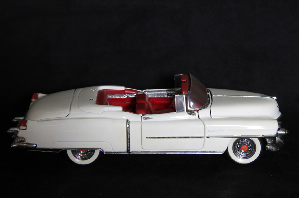 1953 cadillac eldorado model car